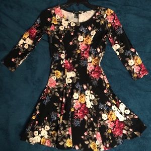 Forever 21 Floral 3/4 sleeve mini dress